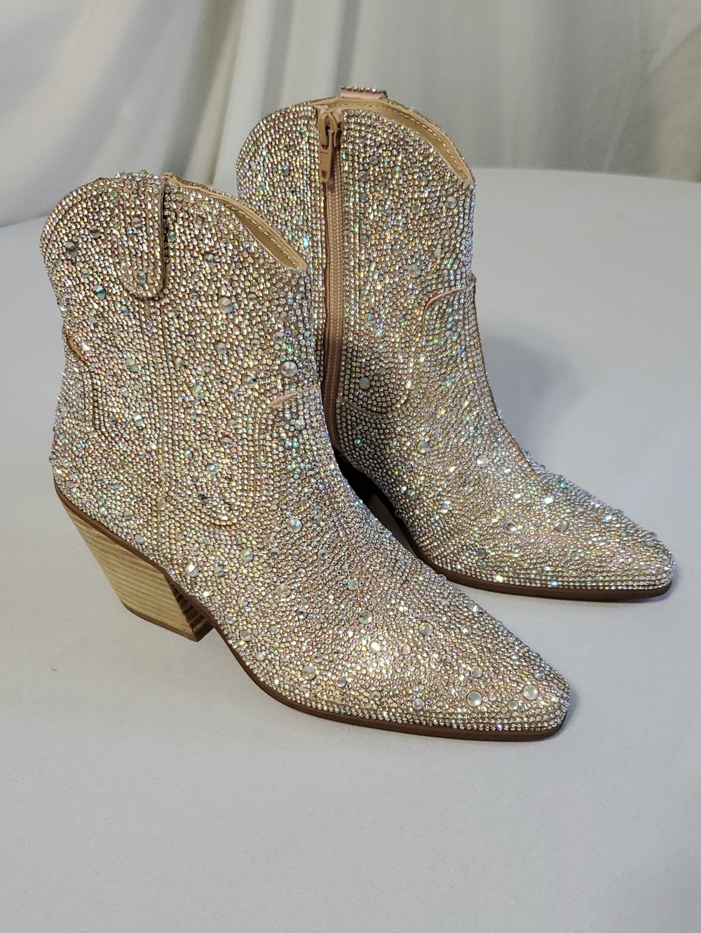 Matisse NWT Harlow Clear Rhinestone-Embellished Cowboy Ankle Boot Champagne Sz 6